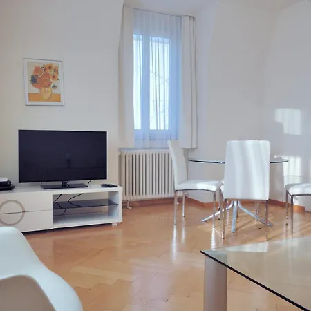 Spacious 2-bedroom Near - Stardust 32 Apartment *