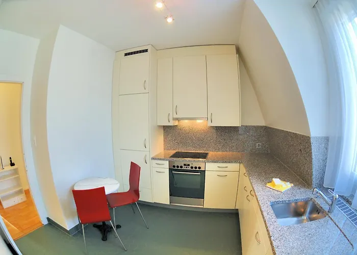 Apartment Spacious 2-bedroom Near - Stardust 32 *