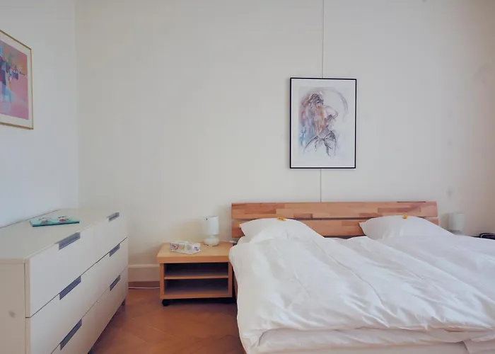 Appartement Spacious 2-bedroom Near - Stardust 32 Zurich